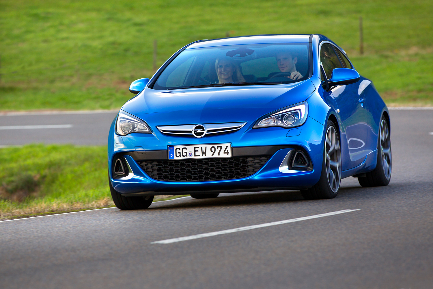 Et pourquoi pas… Une Opel Astra OPC ? - PDLV